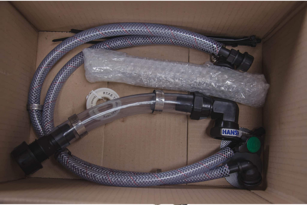 DW70FRH – 70L Hanging Drinking Water Bladder for Ford Ranger (2015–2022)