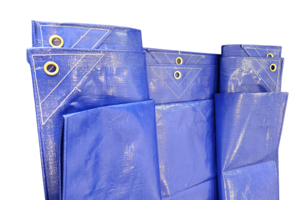 Waterproof 260GSM PE tarpaulin folded with strong eyelet for secure fastening
