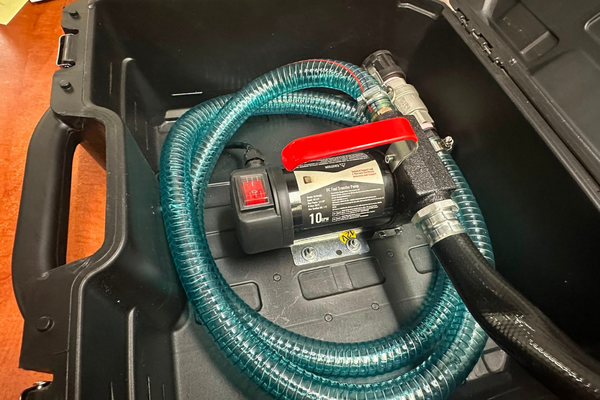 12V Portable Diesel Transfer Pump Kit with Automatic Shut-Off Nozzle