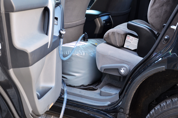 DW105BC - 105L 4WD Box Drinking Water Bladder with Centre Console Cut-Out